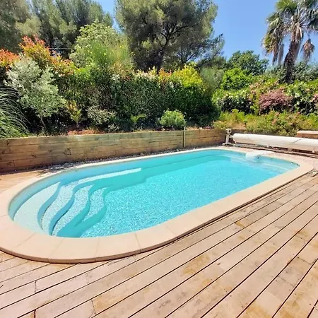 Au Pradet Avec Piscine Les Pieds Dans L'eau וילה